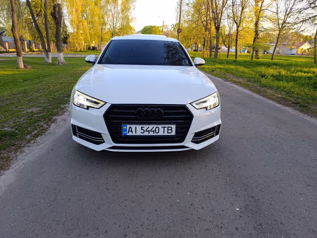 Audi A4 - фото 1