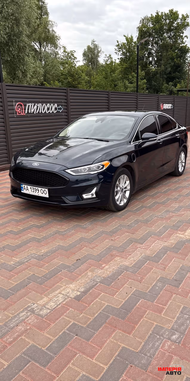 Ford Fusion USA - фото 1