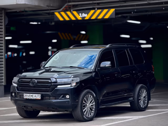 Toyota Land Cruiser - фото 1