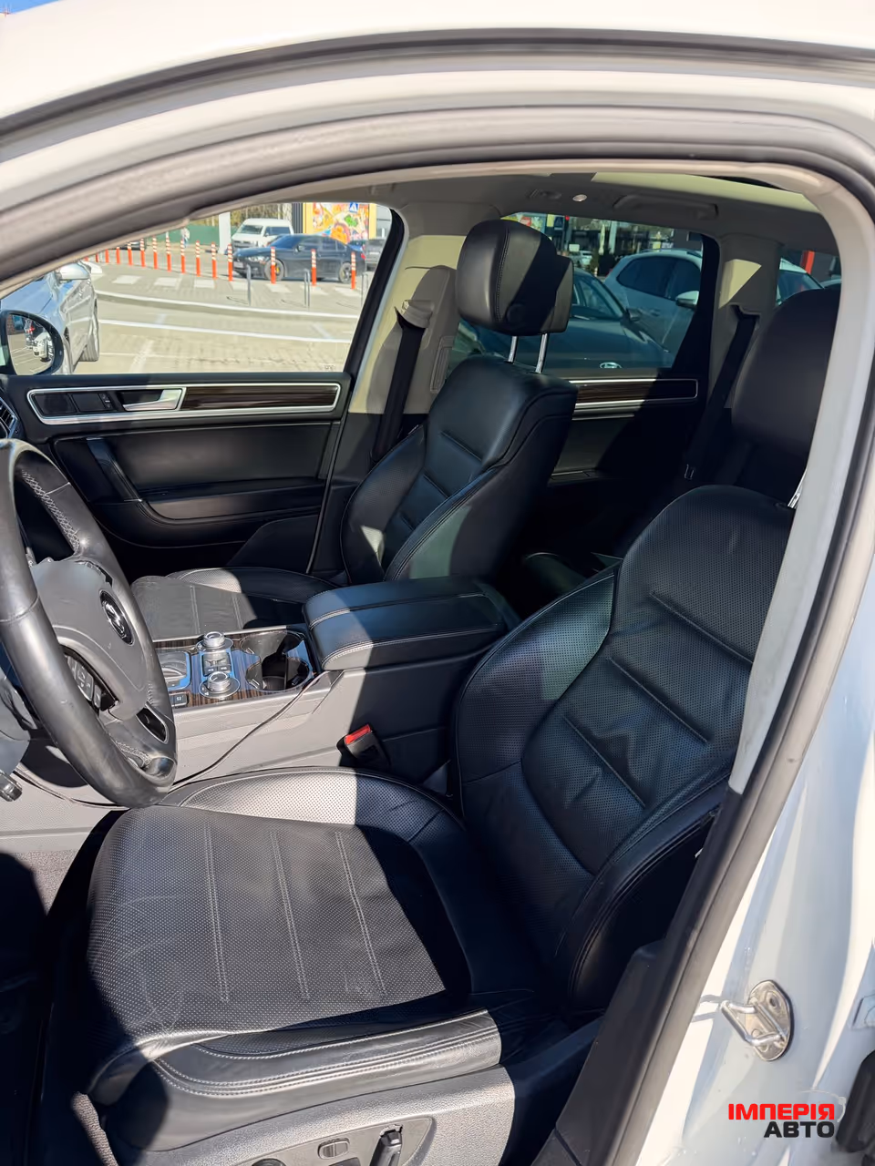 Volkswagen Touareg - фото 7