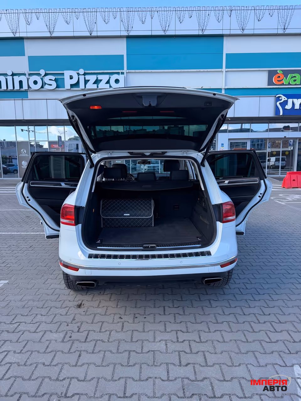 Volkswagen Touareg - фото 5