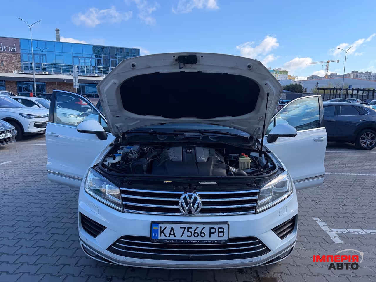 Volkswagen Touareg - фото 3