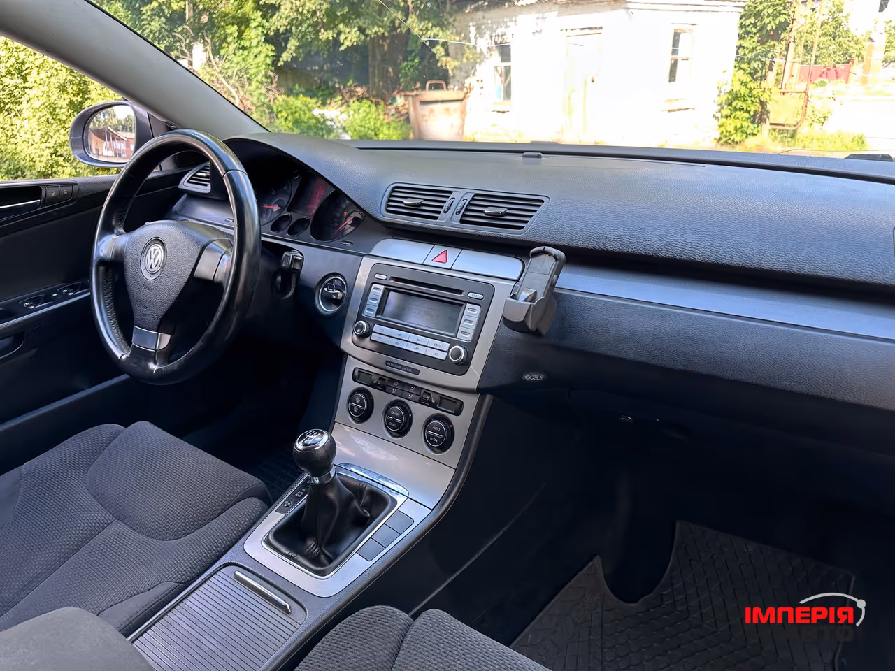 Volkswagen Passat - фото 16