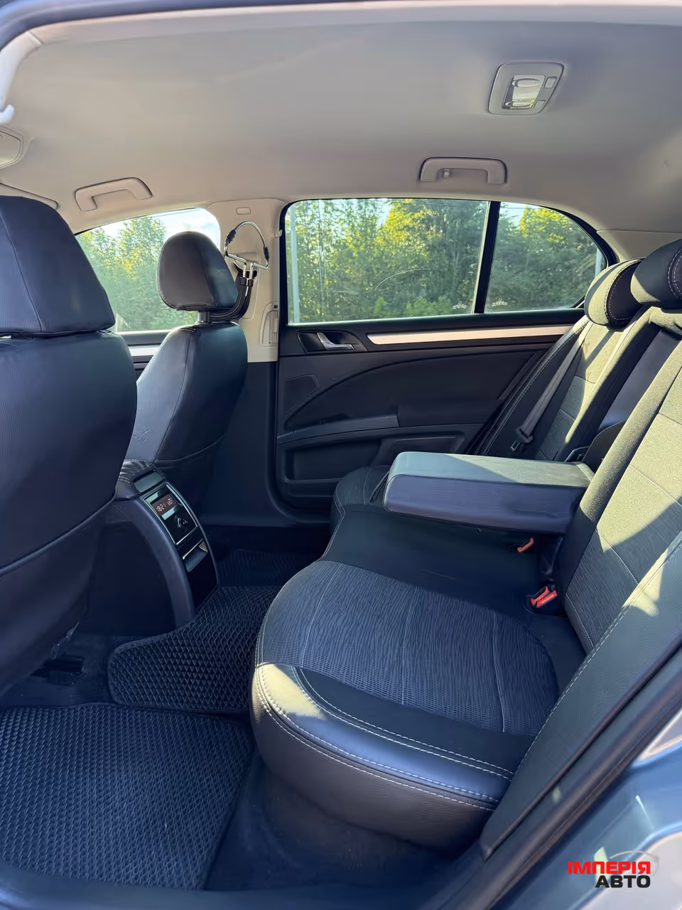 Skoda Superb - фото 13