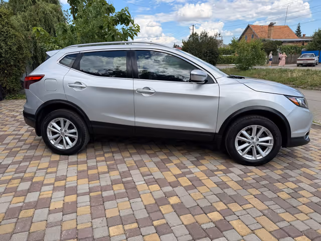 Nissan Rogue Sport - фото 2