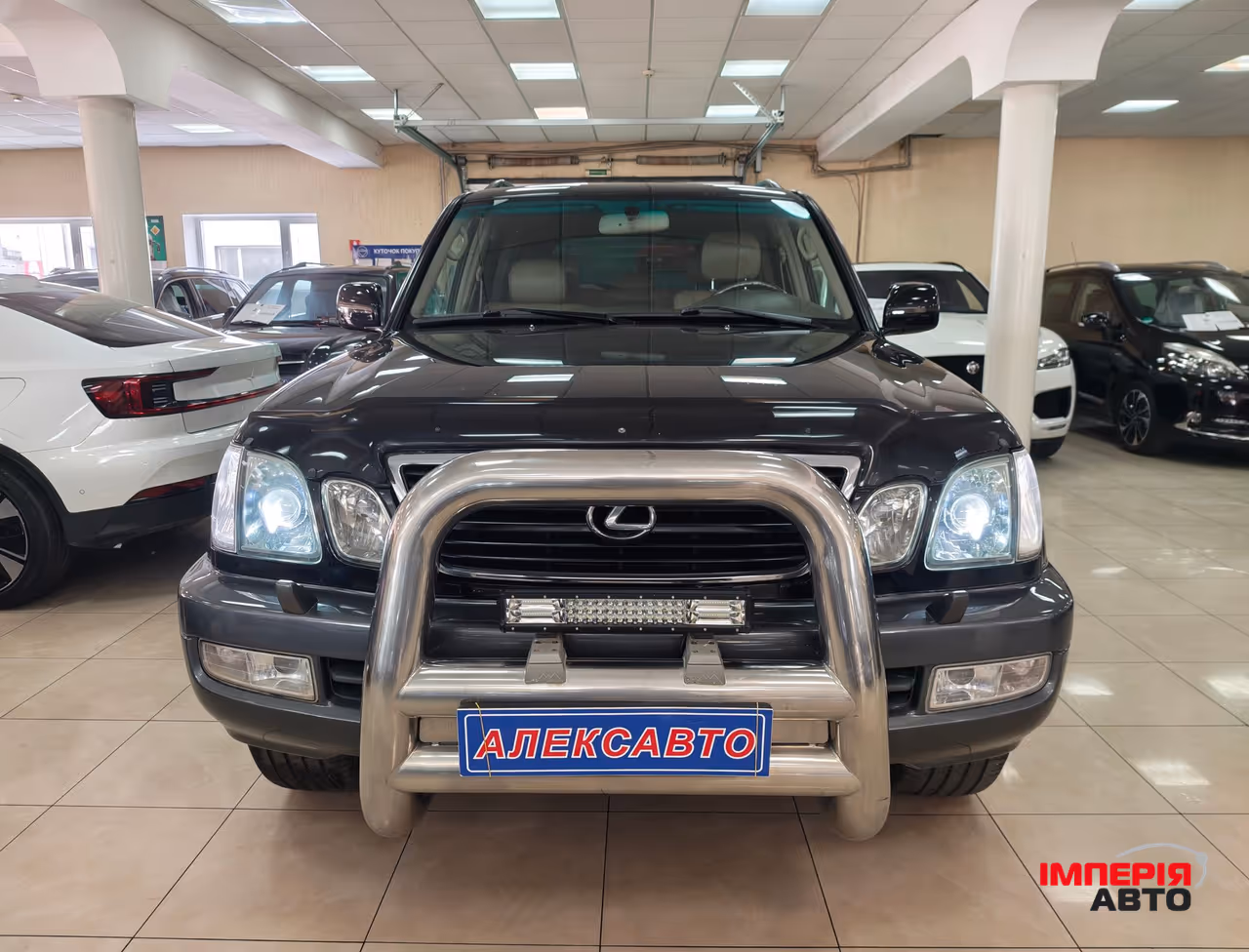 Lexus LX - фото 7