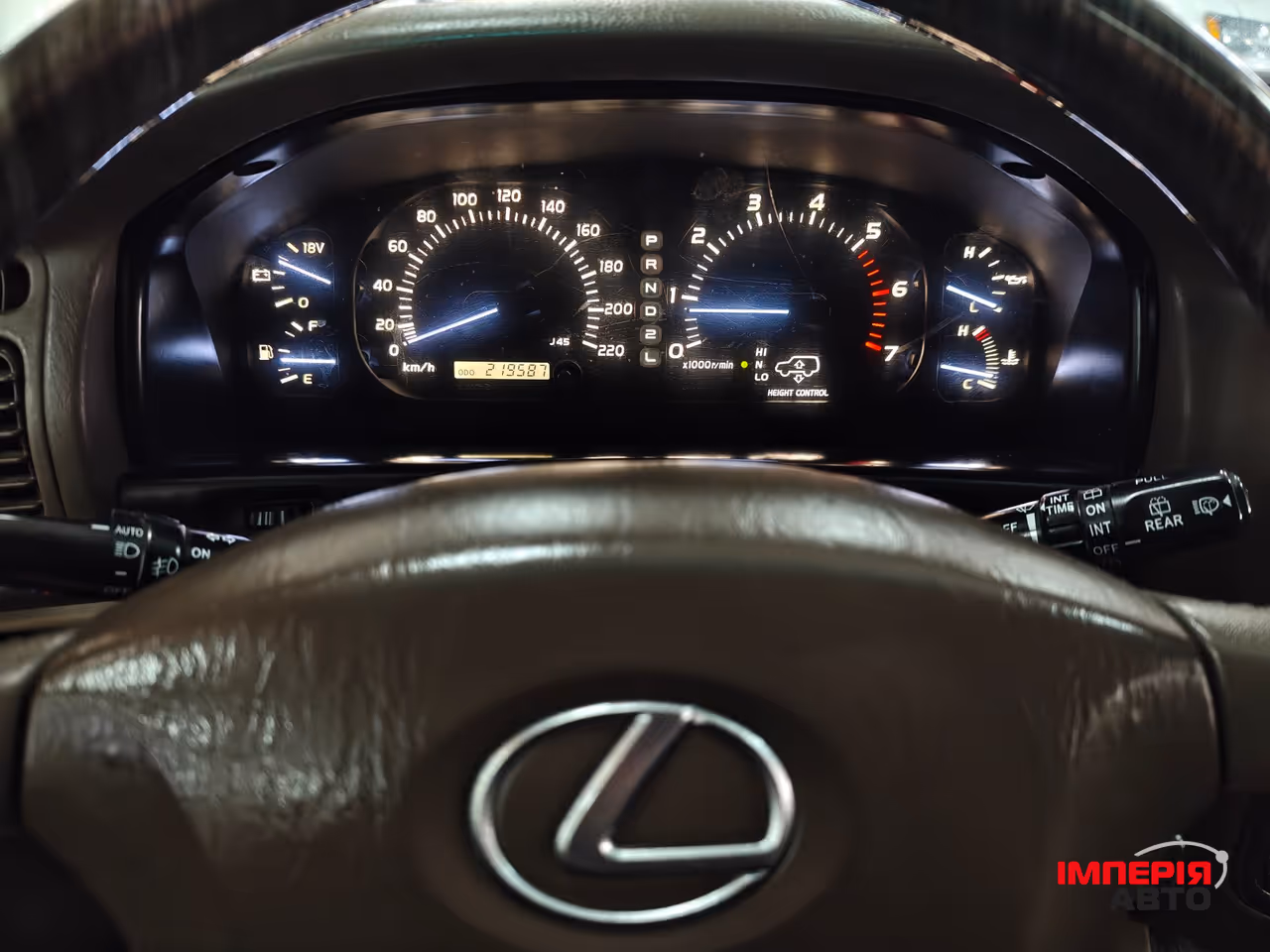 Lexus LX - фото 20