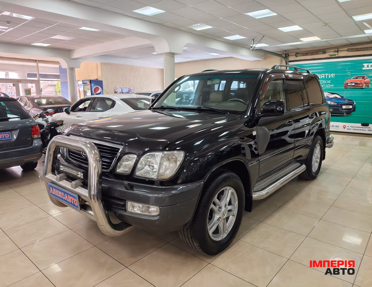 Lexus LX - фото 1