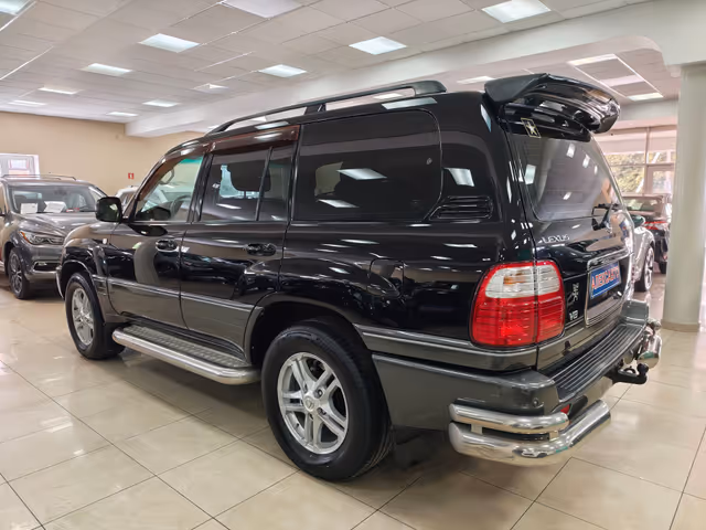 Lexus LX - фото 2