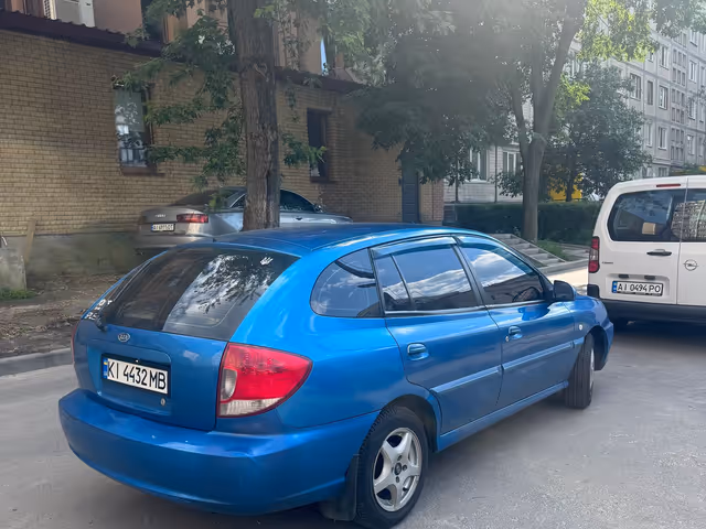 Kia Rio - фото 4