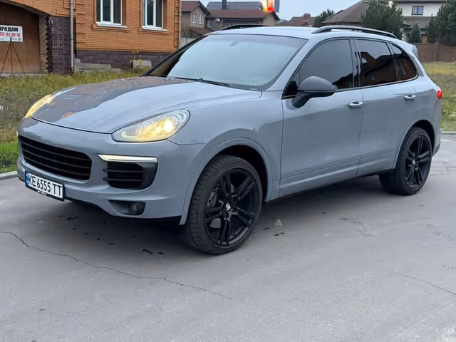 Porsche Cayenne - фото 1