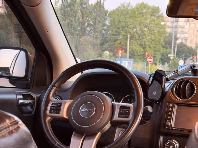 Jeep Compass - зображення 2
