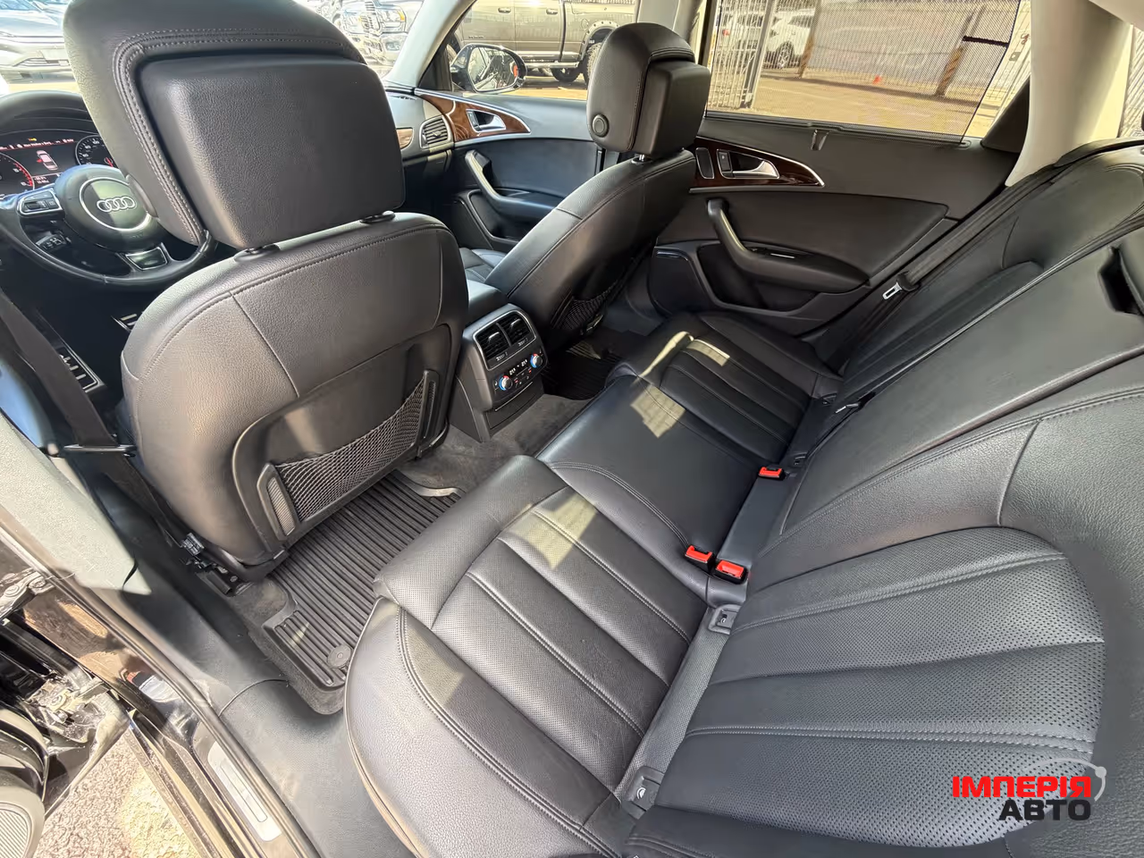 Audi A6 - фото 19