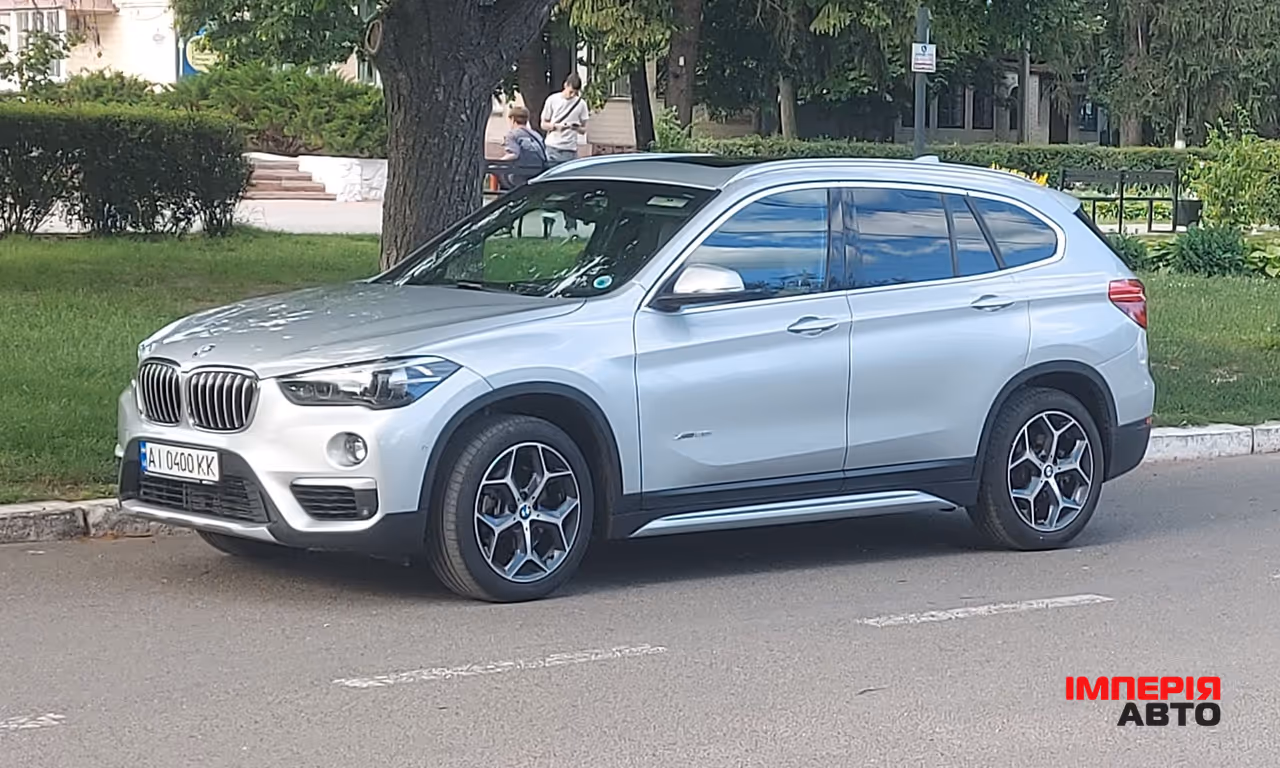 BMW X1 - фото 1