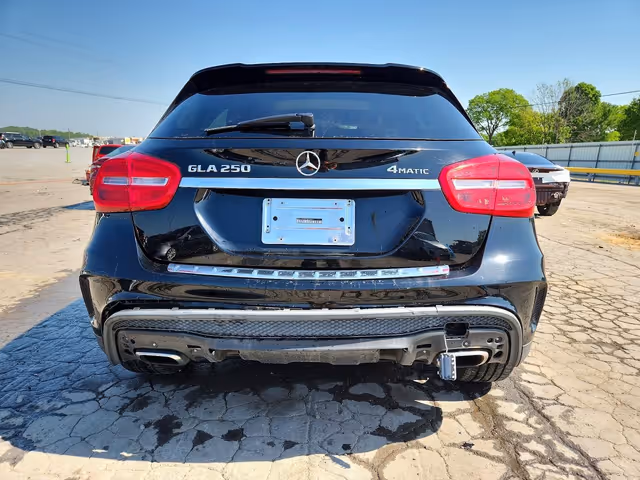 Mercedes-Benz GLA - фото 3