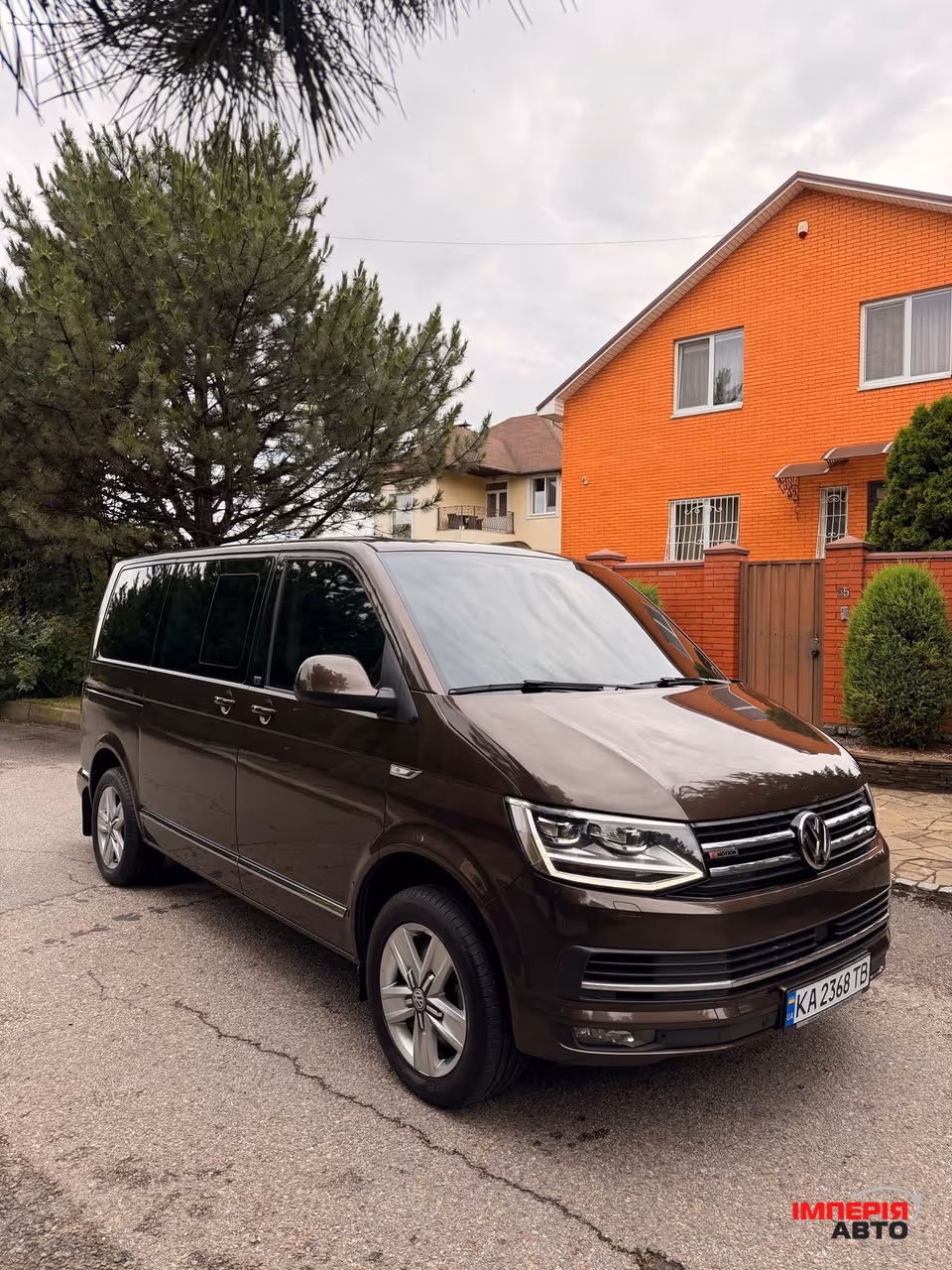 Volkswagen Multivan - фото 3