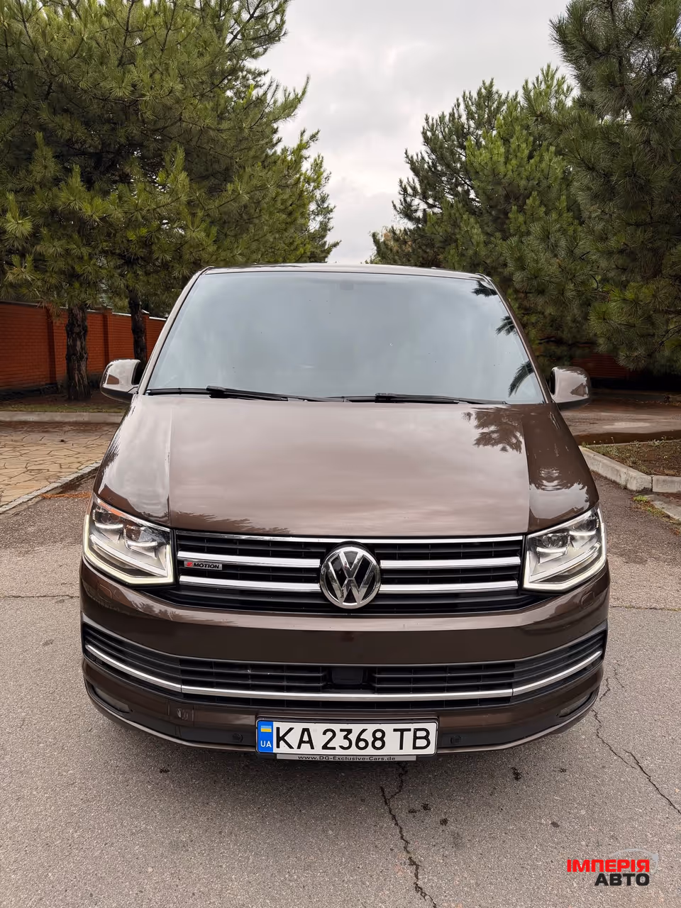 Volkswagen Multivan - фото 8