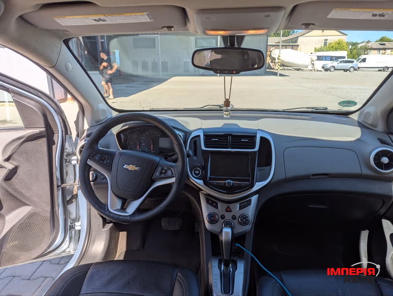 Chevrolet Sonic - фото 10