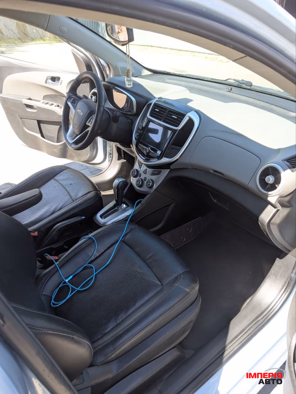 Chevrolet Sonic - фото 8