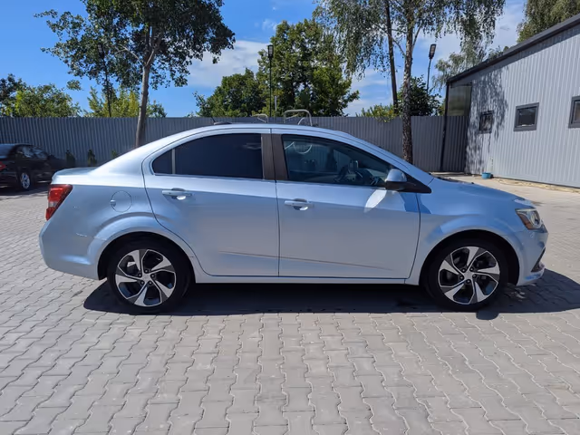 Chevrolet Sonic - фото 3