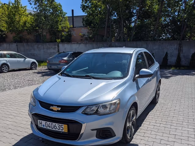 Chevrolet Sonic - фото 1