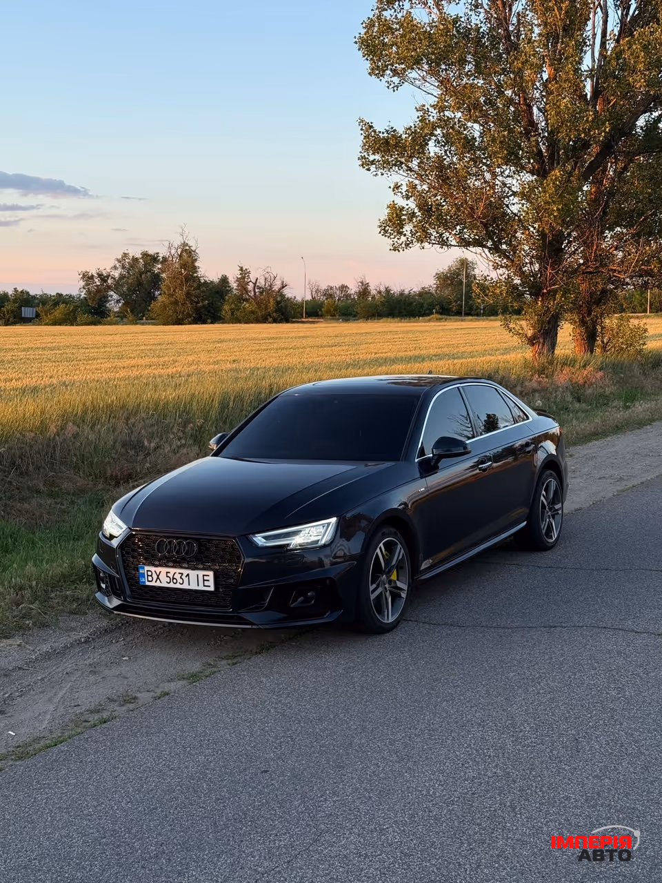 Audi A4 - фото 12