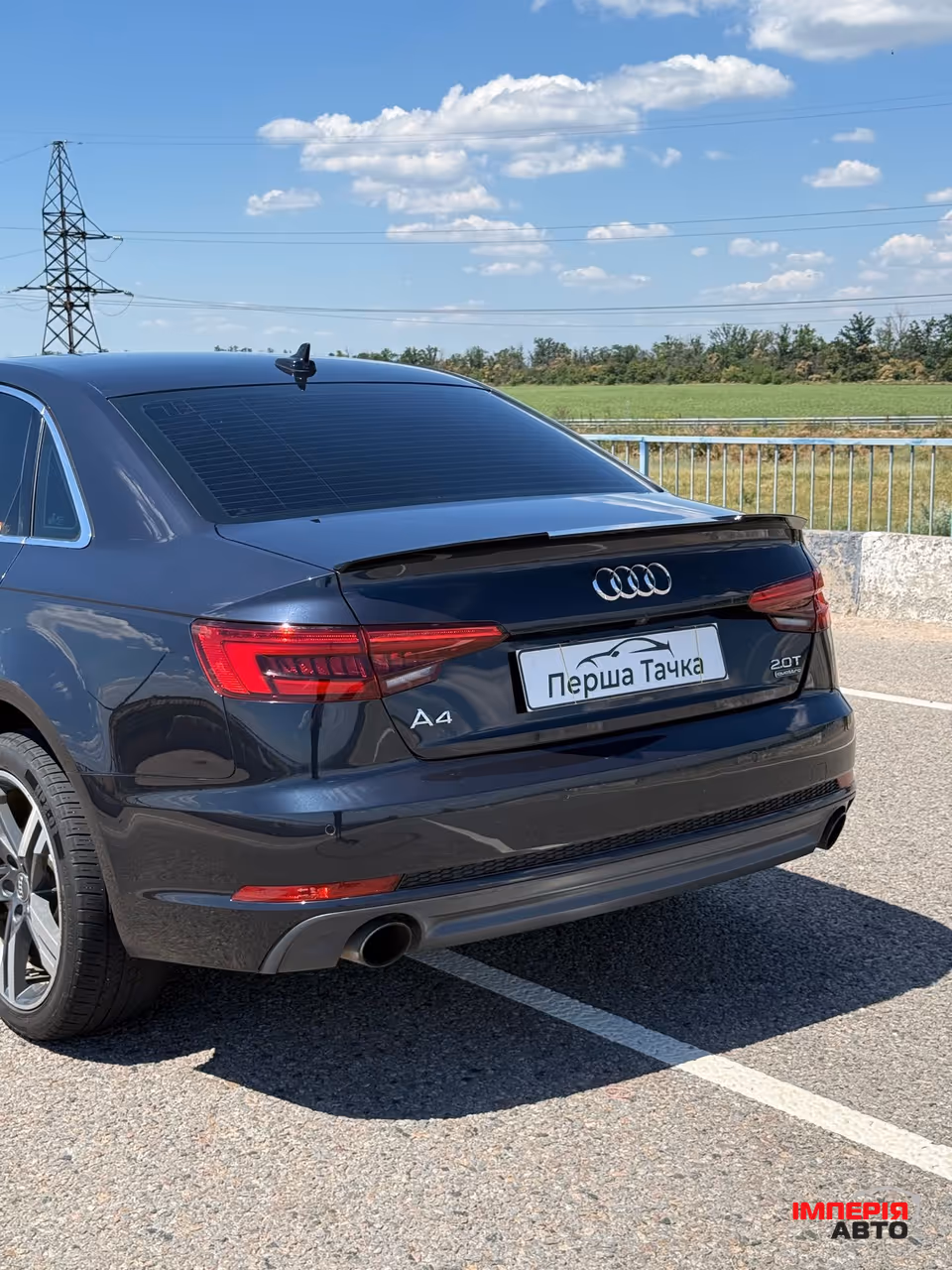 Audi A4 - фото 7