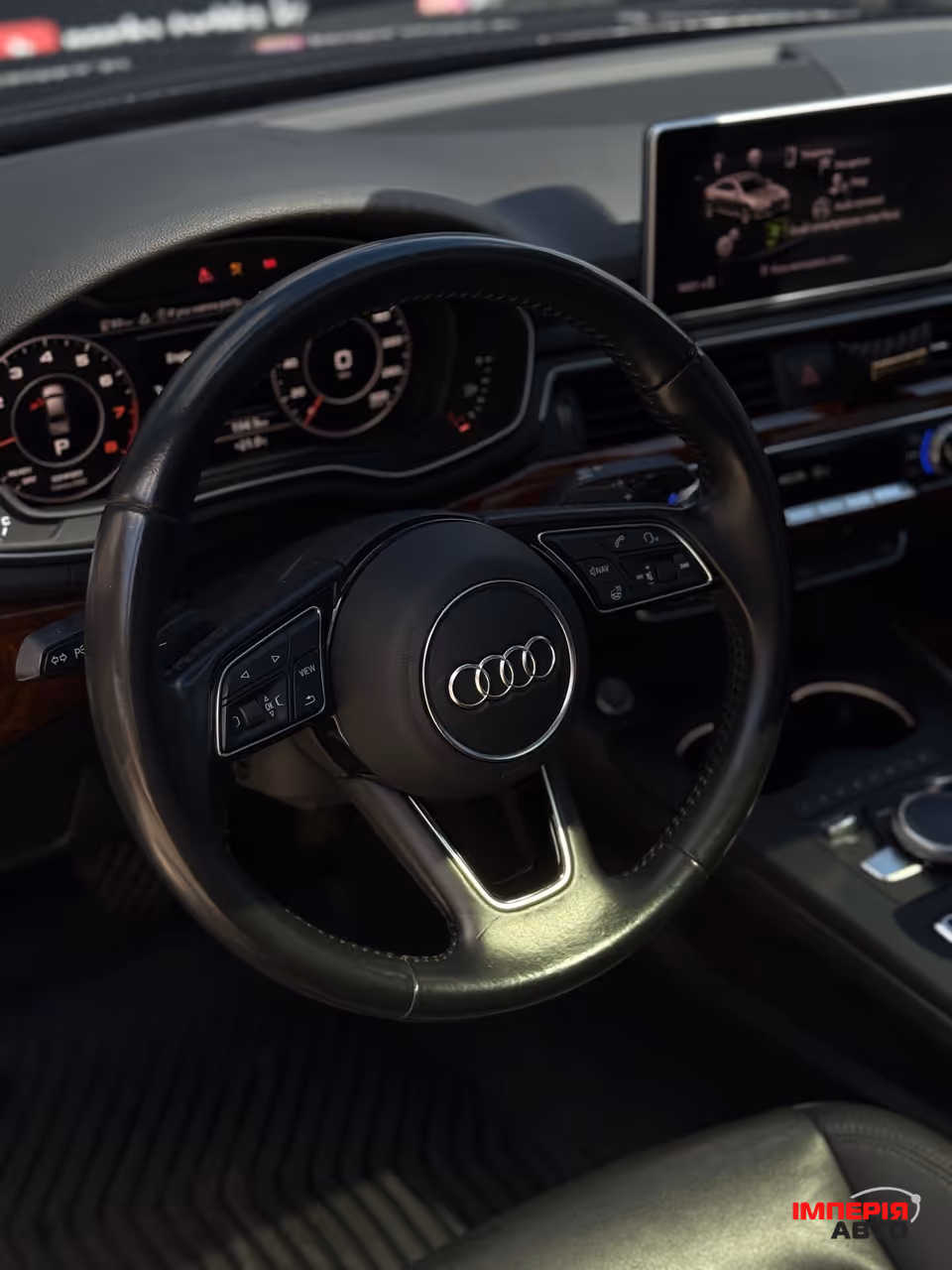 Audi A4 - фото 23