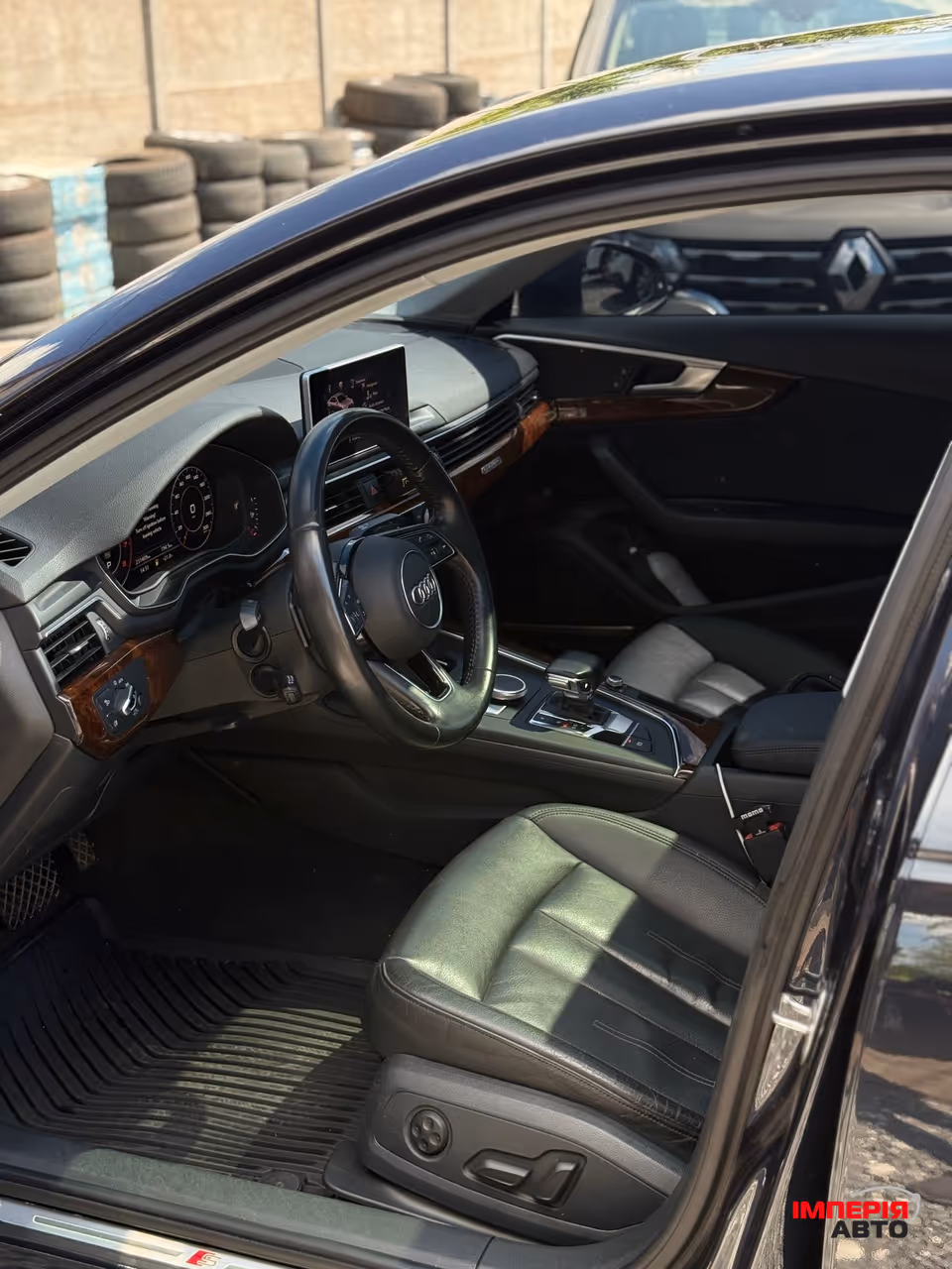 Audi A4 - фото 17