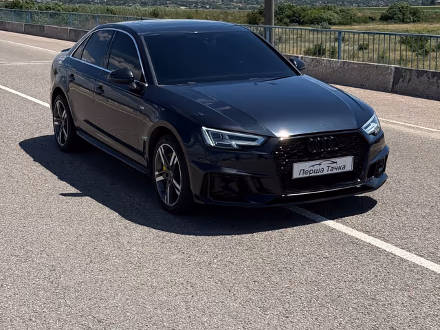 Audi A4 - фото 3