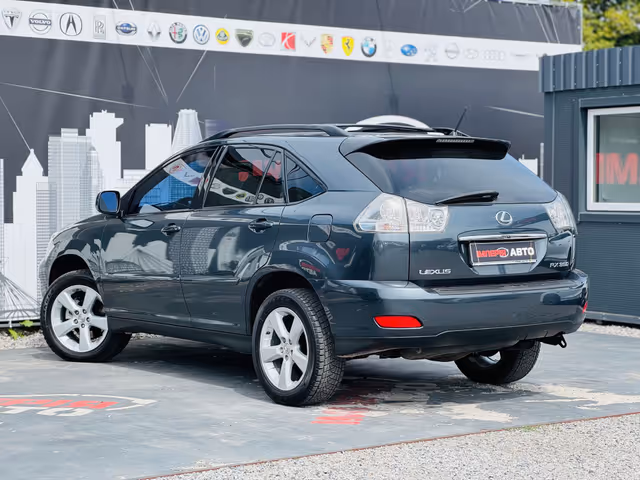 Lexus RX - фото 5