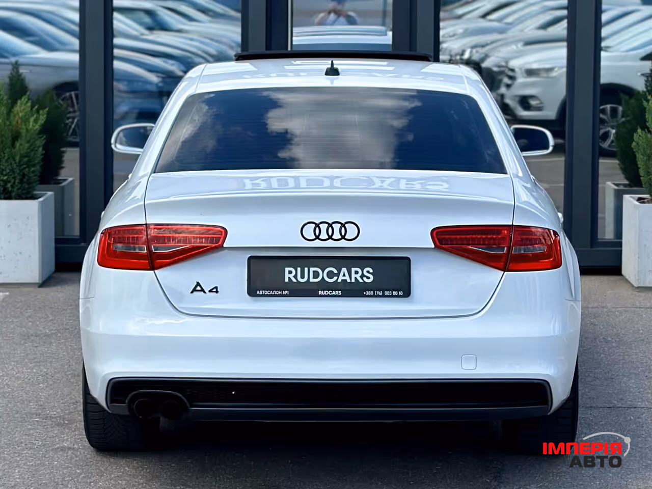 Audi A4 - фото 5
