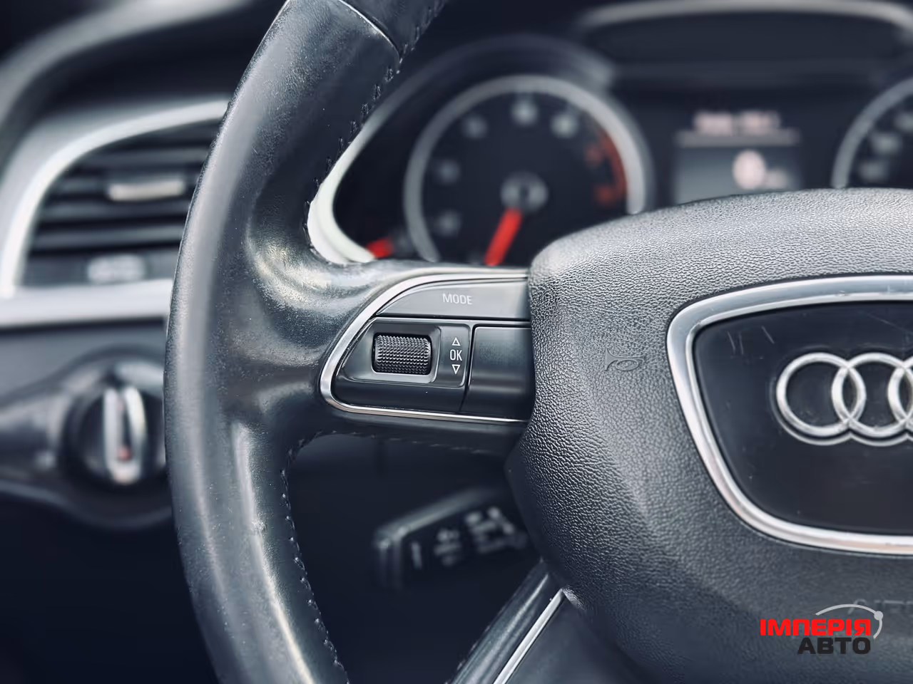 Audi A4 - фото 38