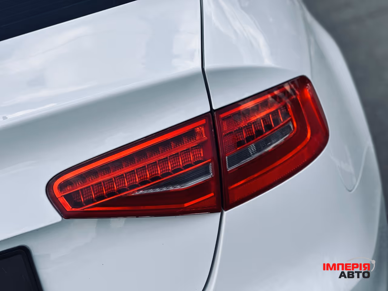 Audi A4 - фото 17