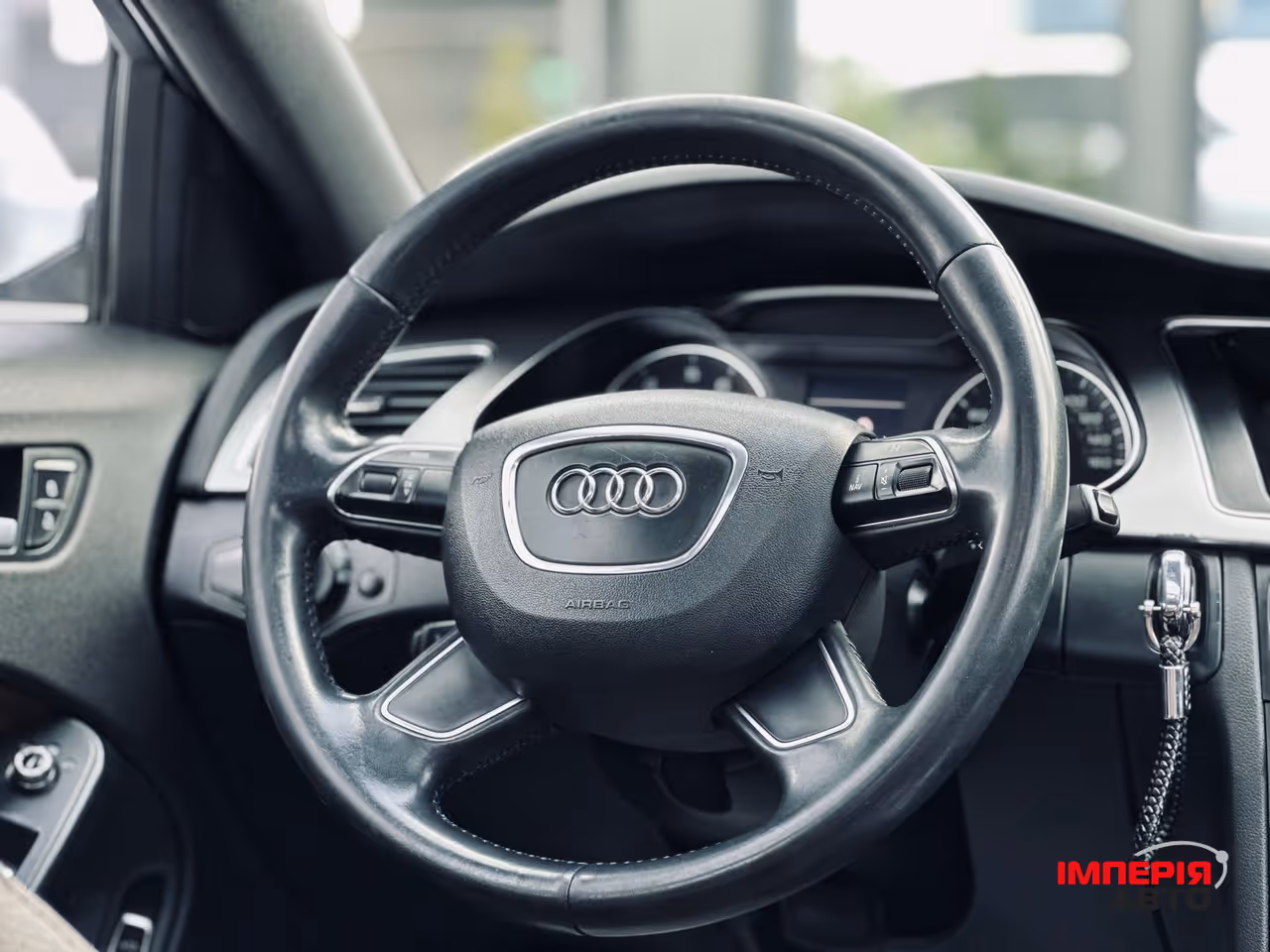 Audi A4 - фото 34