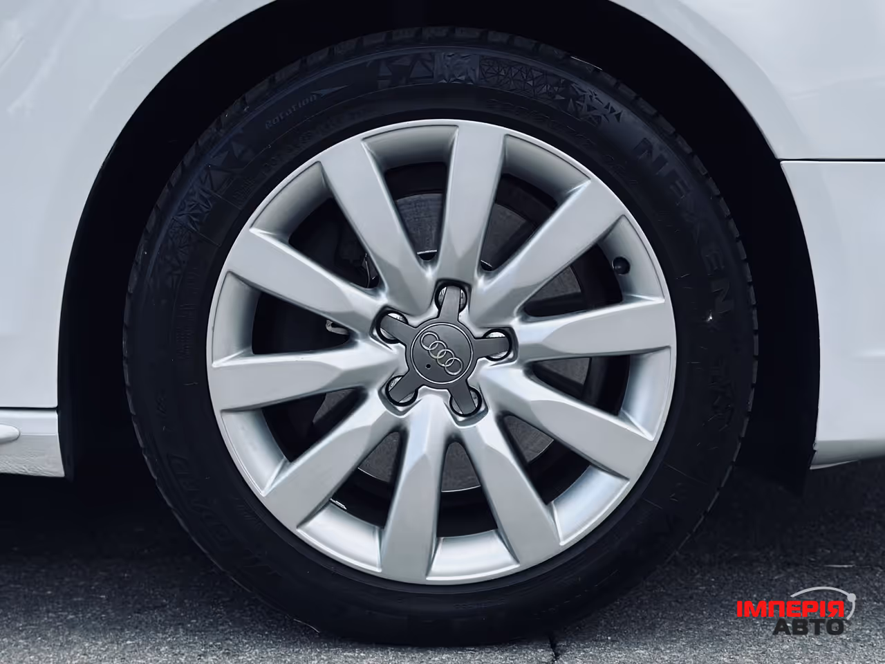 Audi A4 - фото 13