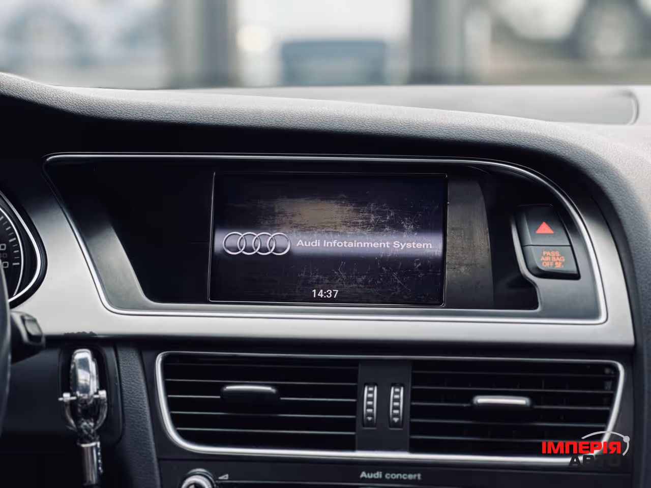 Audi A4 - фото 28