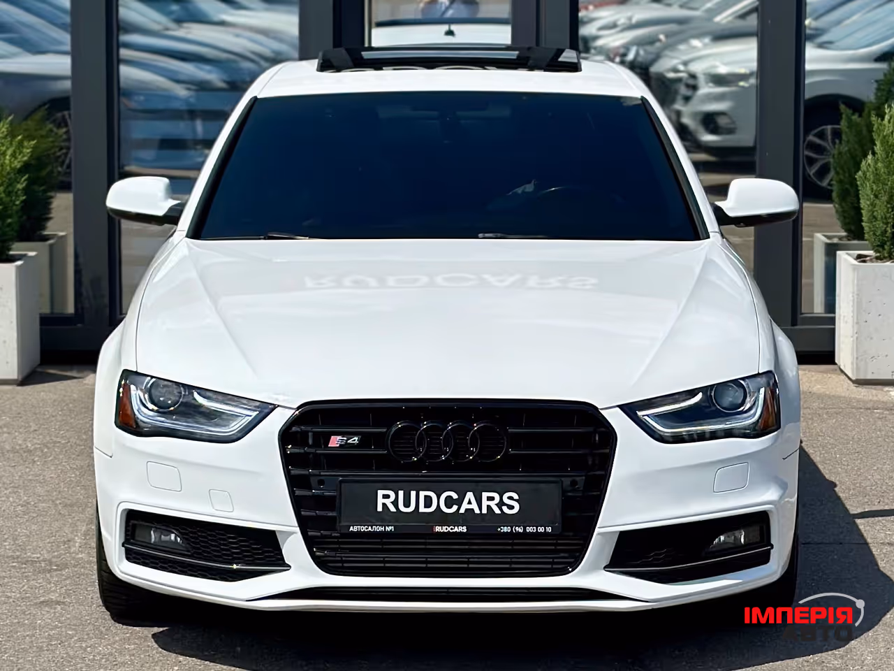 Audi A4 - фото 2