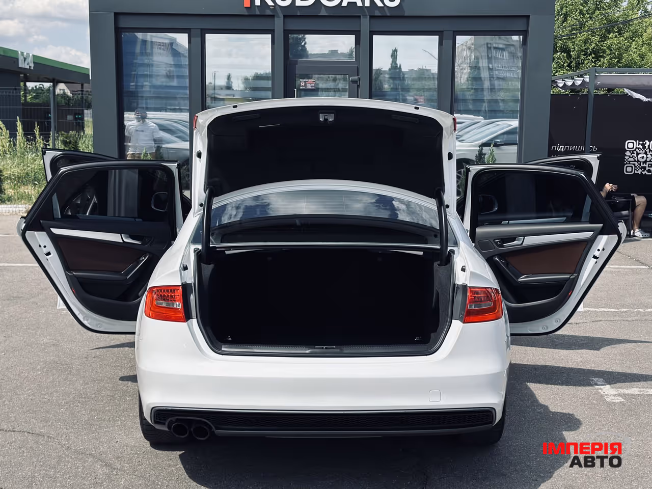 Audi A4 - фото 7