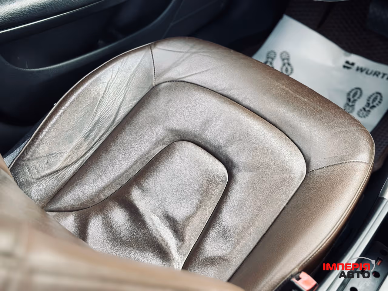Audi A4 - фото 32