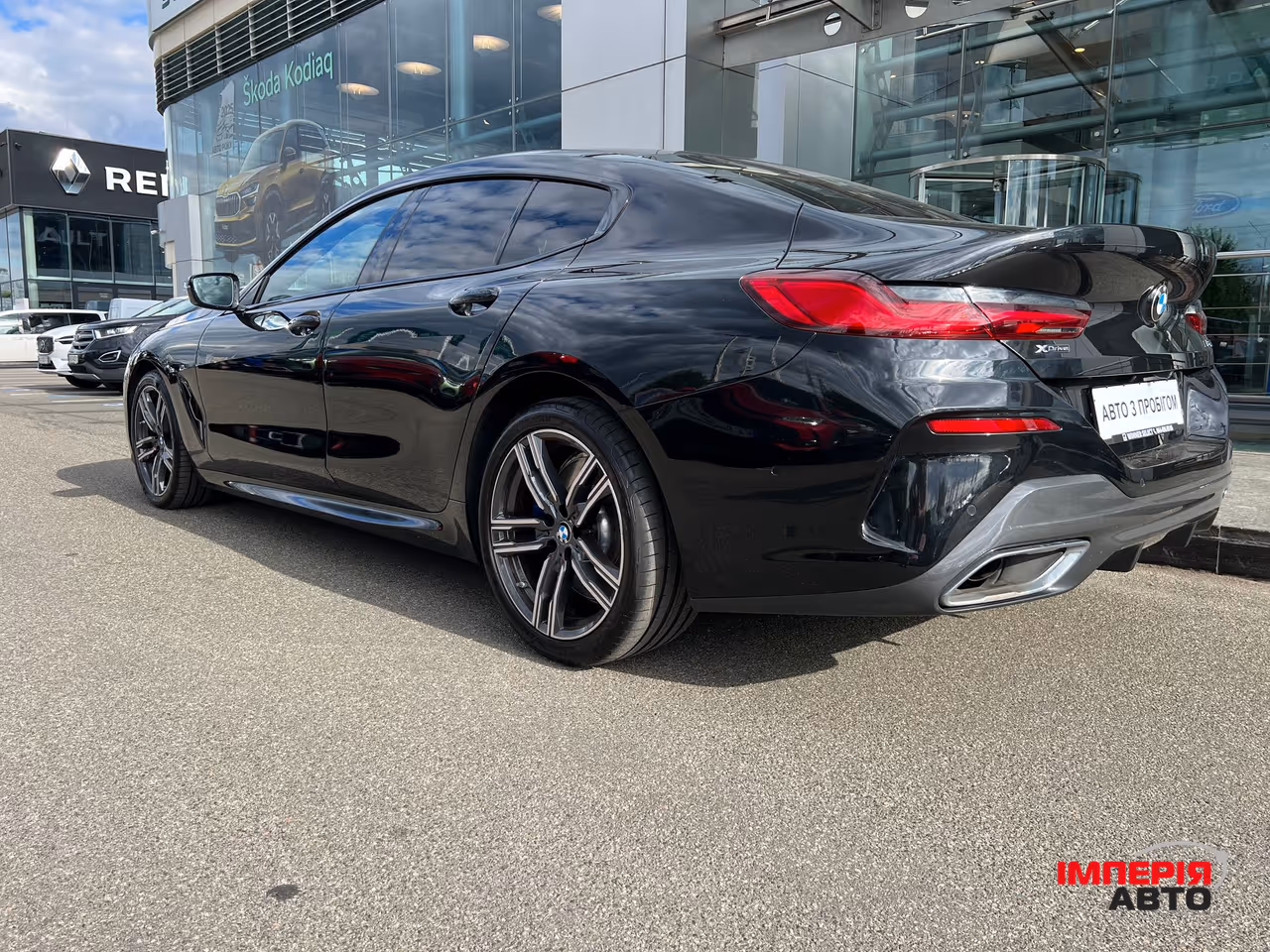 BMW 8 серії - фото 9