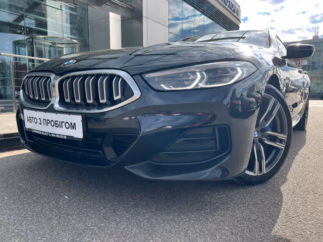 BMW 8 серії - фото 1
