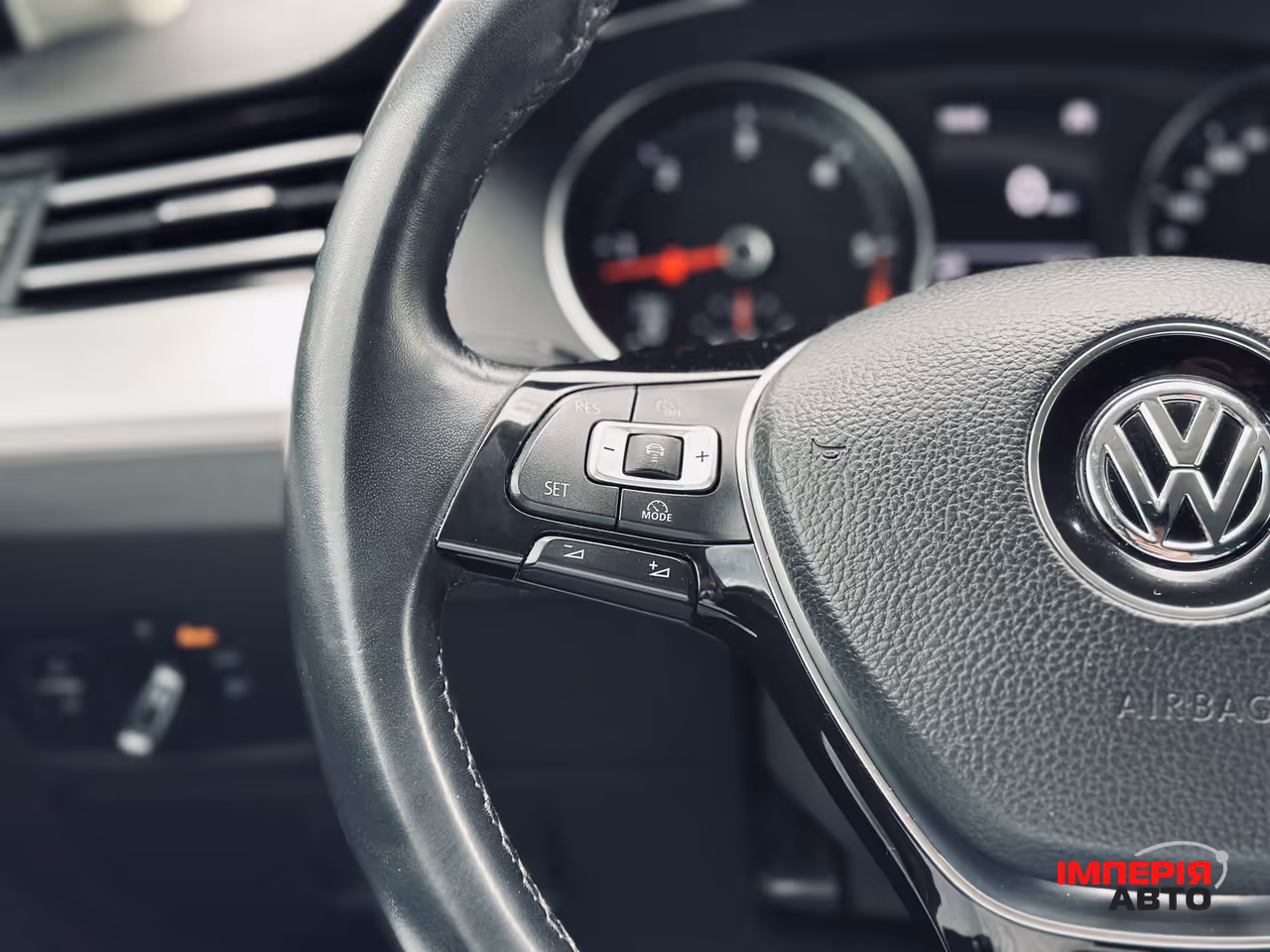 Volkswagen Passat - фото 44