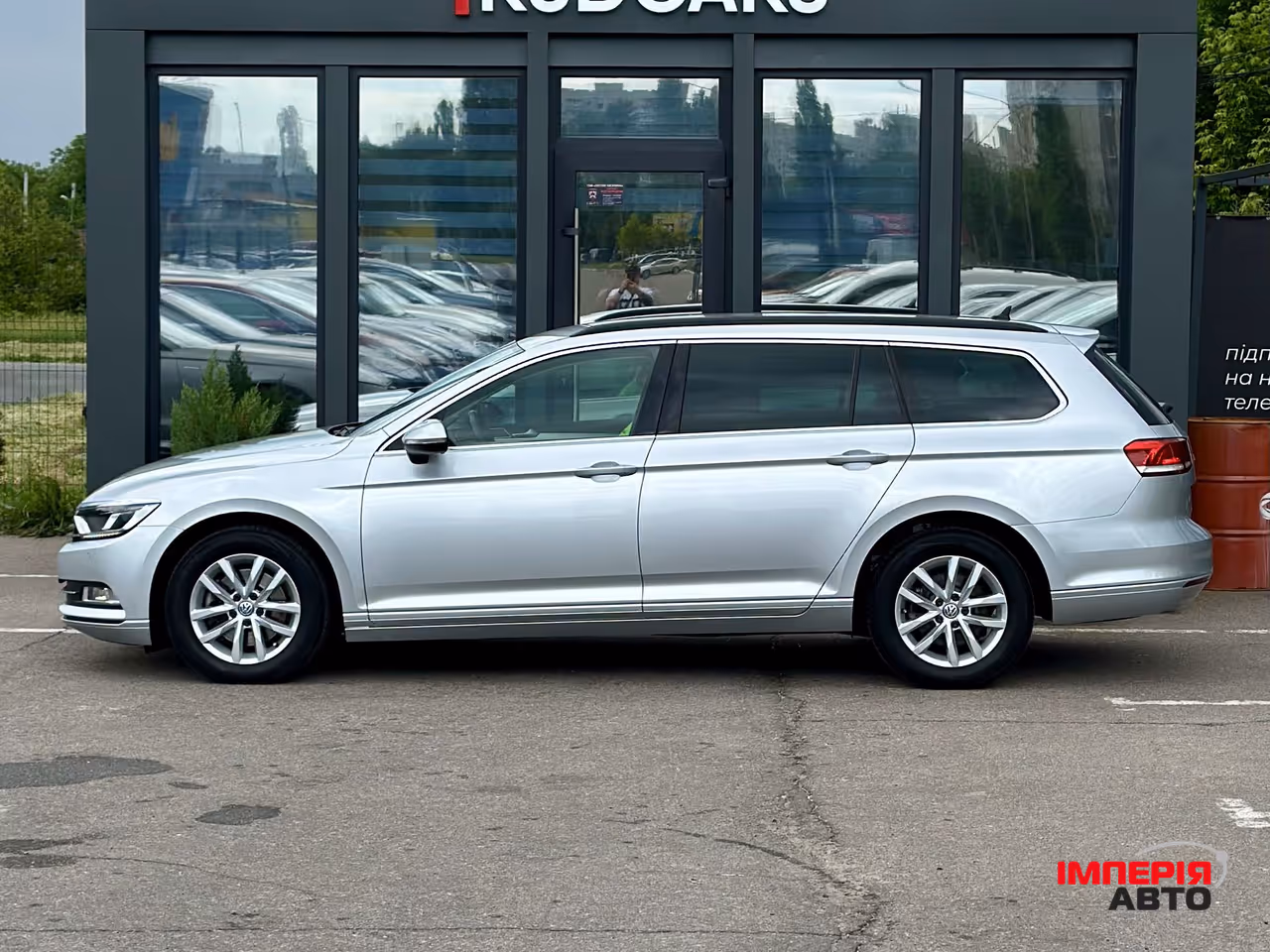 Volkswagen Passat - фото 3