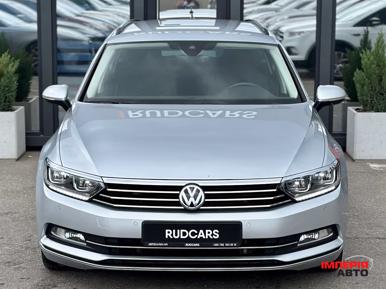 Volkswagen Passat - фото 2