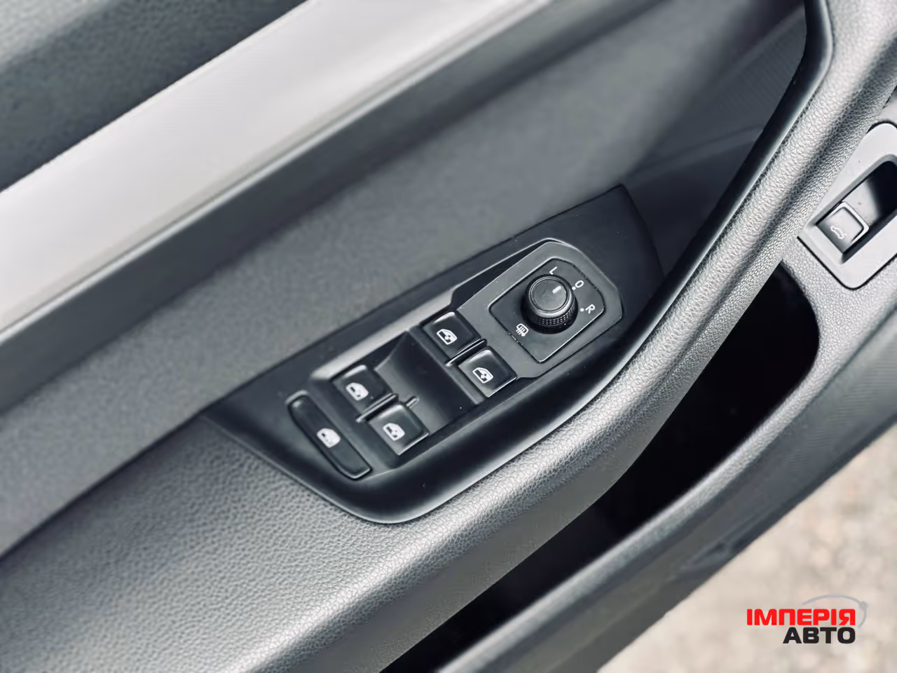 Volkswagen Passat - фото 19