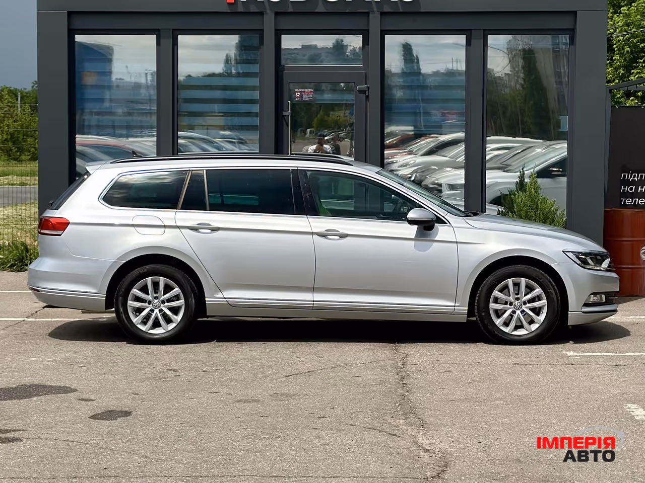 Volkswagen Passat - фото 6