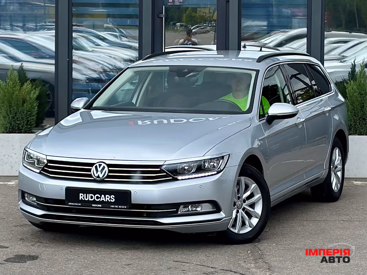 Volkswagen Passat - фото 1
