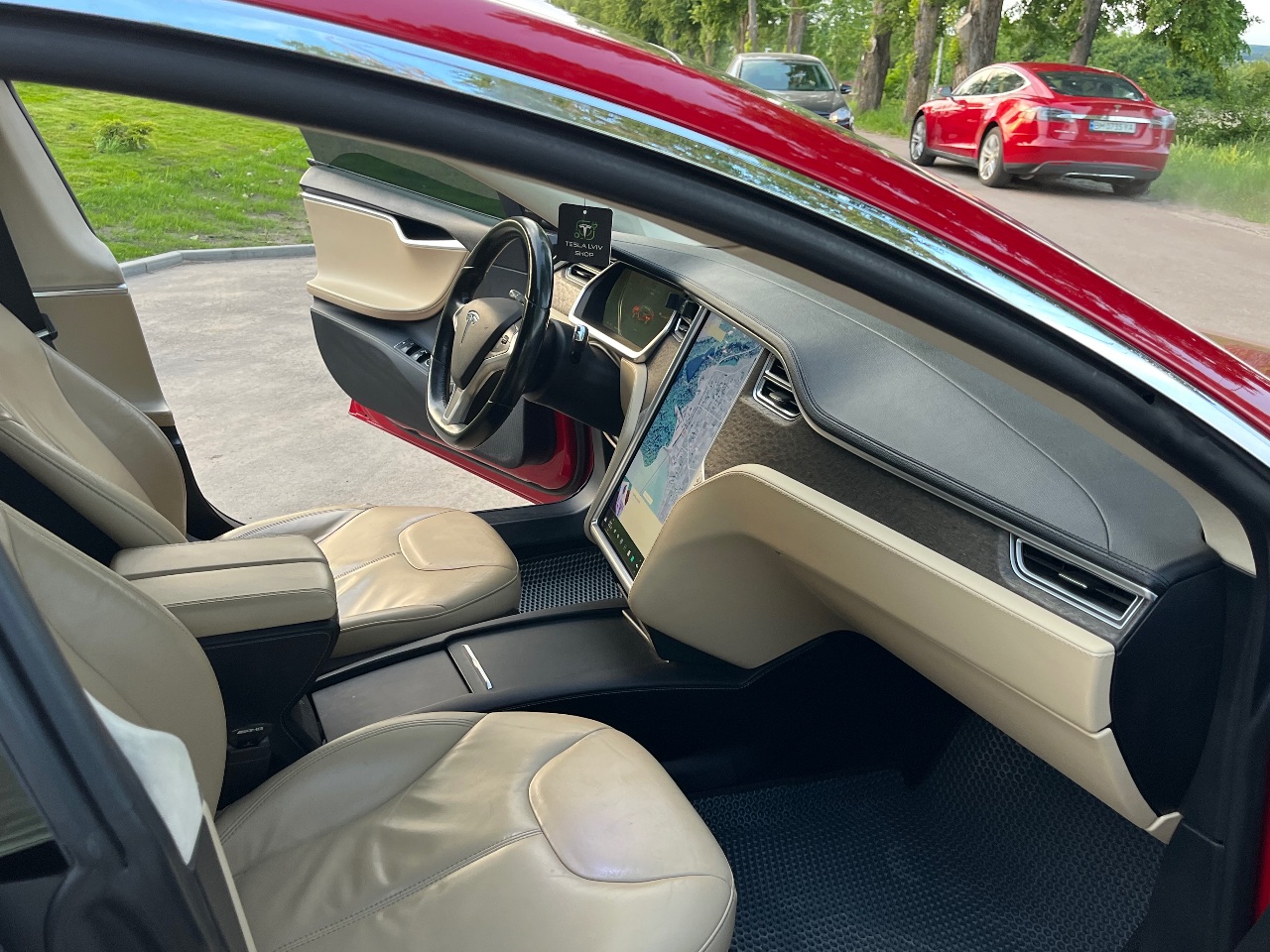Tesla Model S - фото 26
