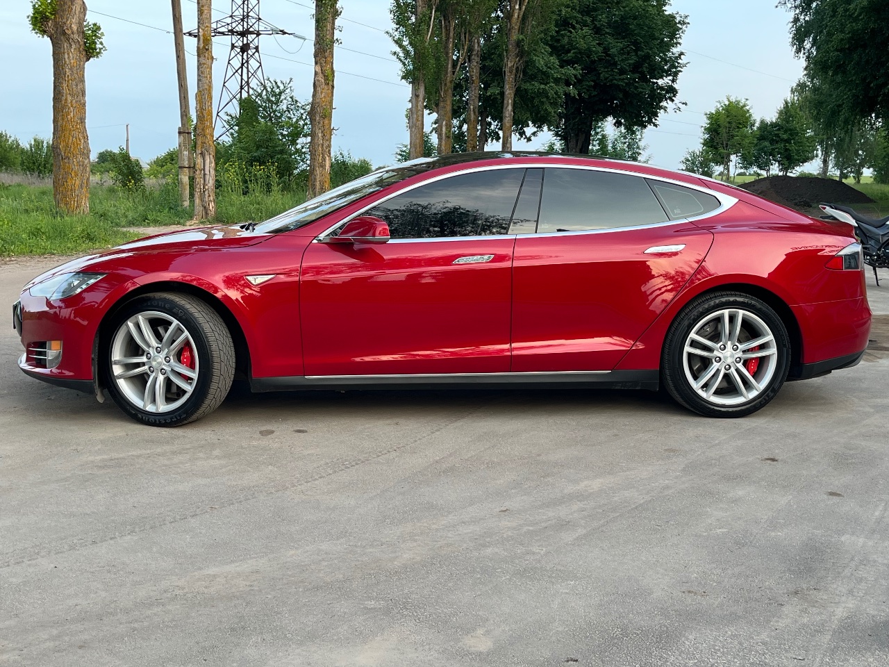 Tesla Model S - фото 10